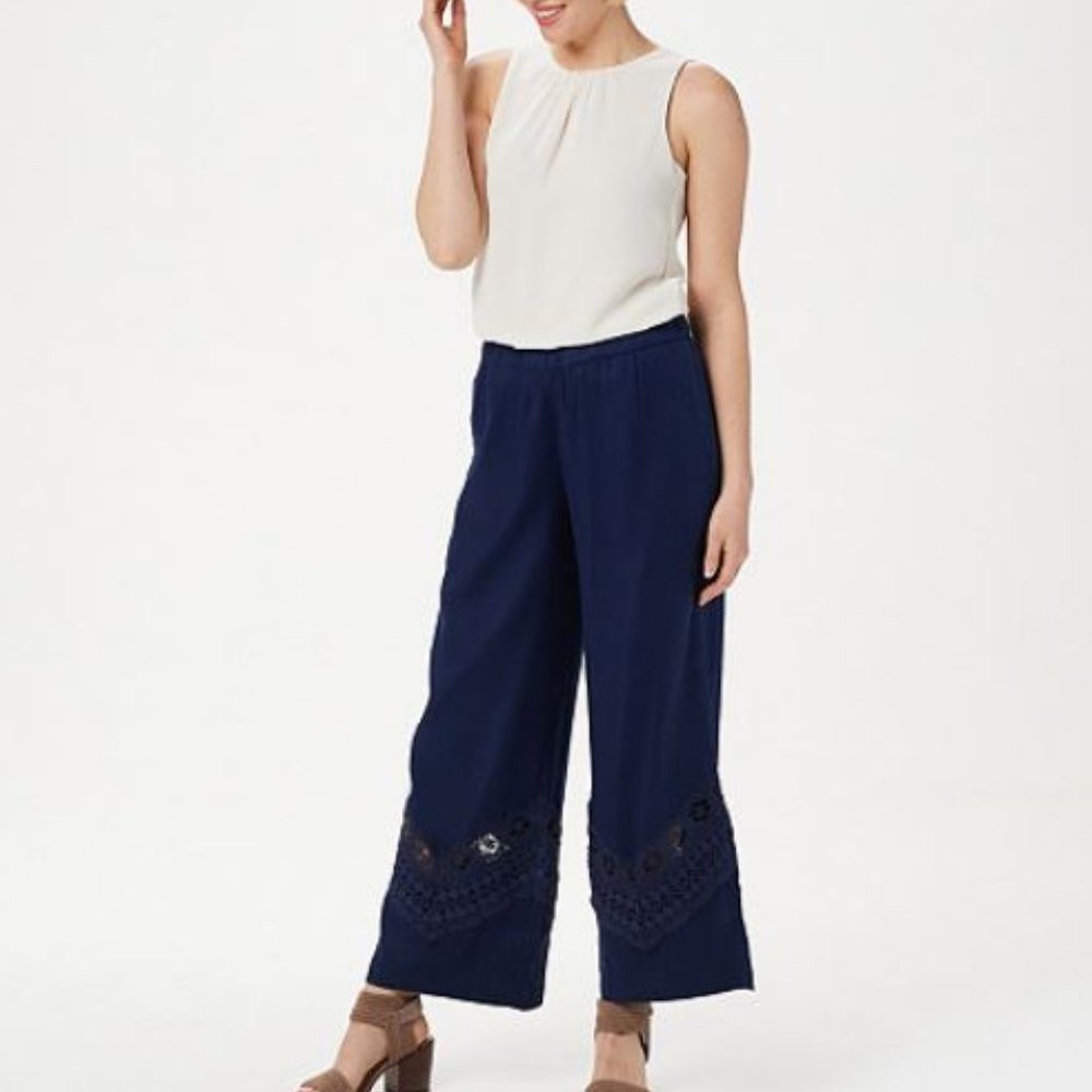 Susan Graver Linen Blend Ankle Pant Crochet Detail - Picture 3 of 4